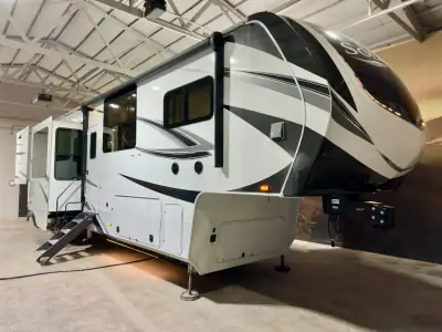 2024 Grand Design Solitude 390RK