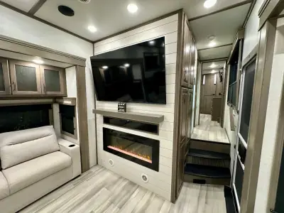 2024 Grand Design Solitude 390RK photo 32