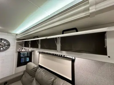 2021 Entegra Coach Vision XL 34B photo 12