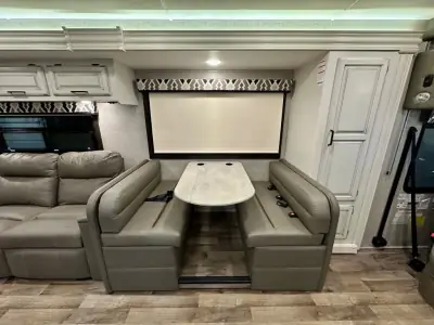 2021 Entegra Coach Vision XL 34B photo 8