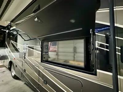 2021 Entegra Coach Vision XL 34B photo 36