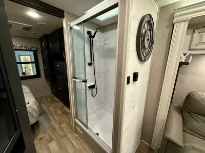 2021 Entegra Coach Vision XL 34B photo 24