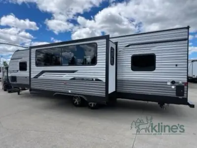 2026 Coachmen Catalina Legacy Edition 293TQBSCK photo 17