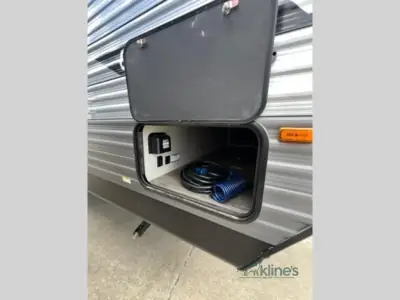 2026 Coachmen Catalina Legacy Edition 293TQBSCK photo 14