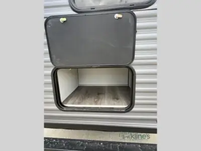 2026 Coachmen Catalina Legacy Edition 293TQBSCK photo 13