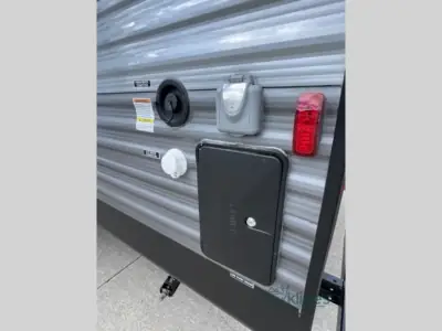 2026 Coachmen Catalina Legacy Edition 293TQBSCK photo 15