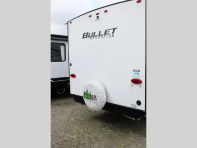 2022 Keystone Bullet Crossfire 2430BH photo 6