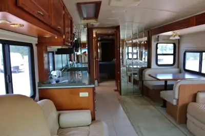 2003 American Coach AMERICAN COACH SELL PENDING TRADITION 40M photo 19