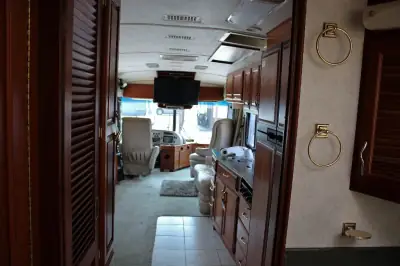2003 American Coach AMERICAN COACH SELL PENDING TRADITION 40M photo 37
