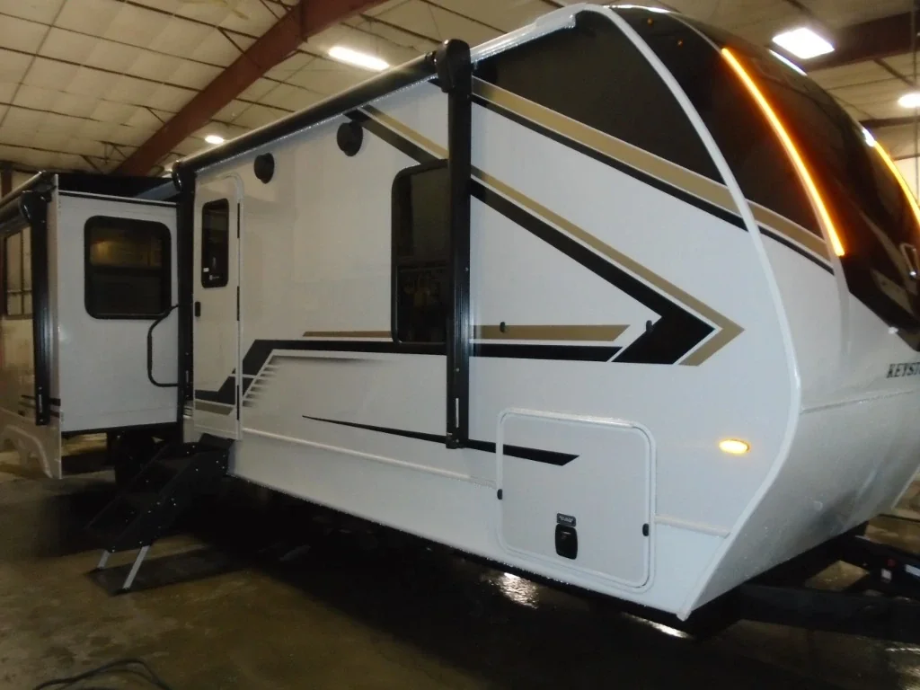2026 Keystone Cougar Half-Ton 29RLP exterior