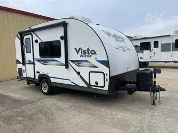 2025 Gulf Stream Vista Cruiser 17SCD photo 2