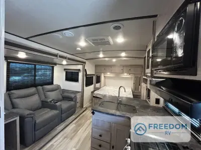 2023 Coachmen Northern Spirit Ultra Lite 1943RB photo 14