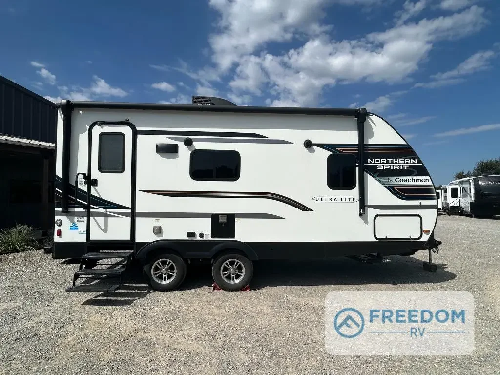 2023 Coachmen Northern Spirit Ultra Lite 1943RB exterior