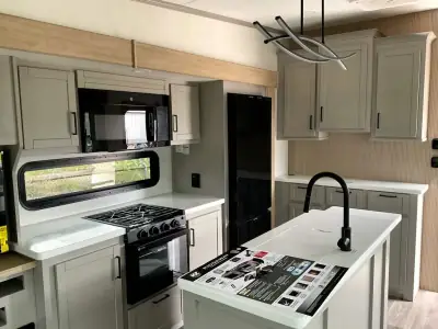 2027 K-Z RIDGEWAY 36MBL photo 8