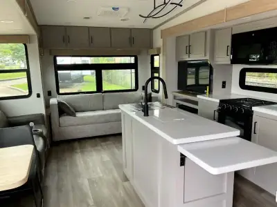 2027 K-Z RIDGEWAY 36MBL photo 7