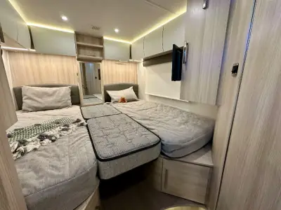 2022 Leisure Travel Unity U24TB photo 36