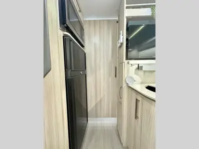2022 Leisure Travel Unity U24TB photo 26
