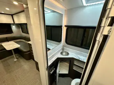 2023 Intech O-V-R Navigate photo 18
