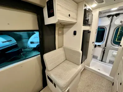 2025 Entegra Coach ARC 18C photo 13