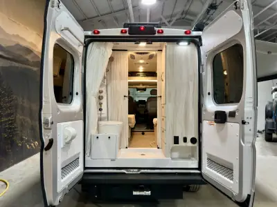 2025 Entegra Coach ARC 18C photo 33