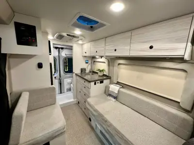 2025 Entegra Coach ARC 18C photo 3