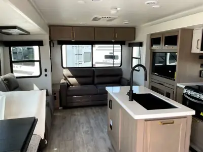 2027 Jayco Eagle HT 294CKBS photo 8