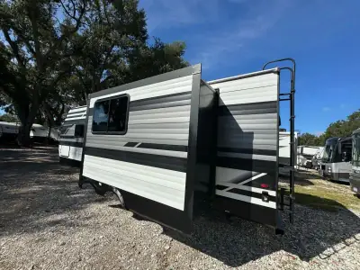2022 Grand Design Transcend Xplor 231RK photo 5