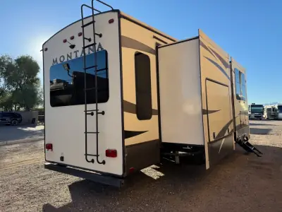 2017 Keystone MONTANA 3660RL photo 4