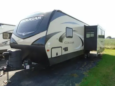 2019 Keystone Cougar Half-Ton Series 27RES photo 8
