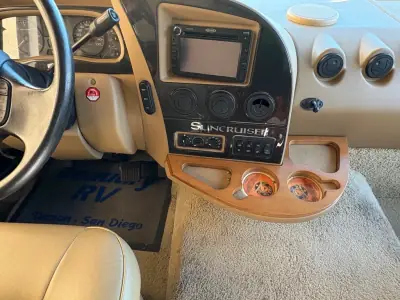 2012 Itasca SUNCRUISER 35P photo 11