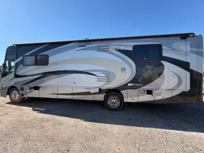 2012 Itasca SUNCRUISER 35P photo 5