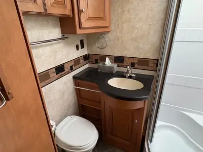 2012 Itasca SUNCRUISER 35P photo 26