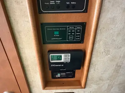 2012 Itasca SUNCRUISER 35P photo 27