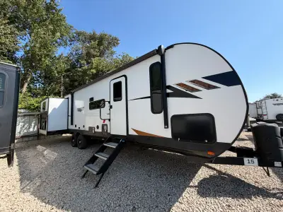 2023 Forest River Wildwood Platinum 31KQBTS photo 26