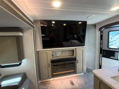 2023 Forest River Wildwood Platinum 31KQBTS photo 29