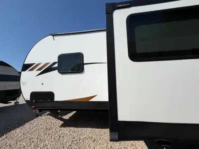 2023 Forest River Wildwood Platinum 31KQBTS photo 12