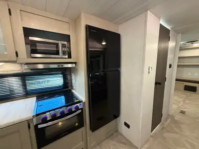 2023 Forest River Wildwood Platinum 31KQBTS photo 32