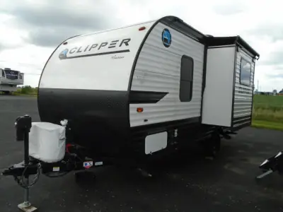 2021 Coachmen Clipper Ultra-Lite 17FQS photo 6