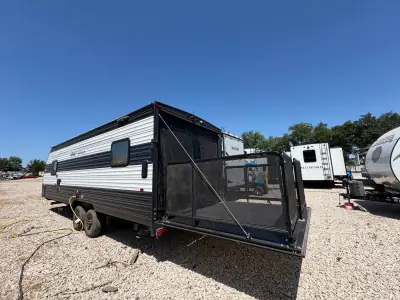 2023 Forest River CHEROKEE GREY WOLF 22RR photo 11