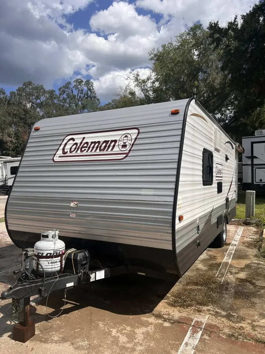 2015 Dutchmen COLEMAN LANTERN LT SERIES exterior
