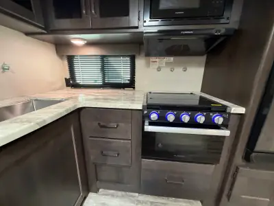 2022 Grand Design TRANSCEND XPLOR 321BH photo 24