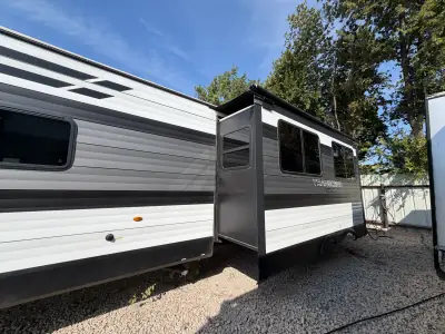 2022 Grand Design TRANSCEND XPLOR 321BH photo 3