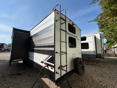 2022 Grand Design TRANSCEND XPLOR 321BH photo 9