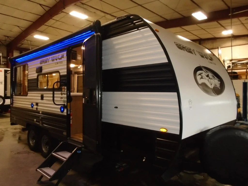 2024 Forest River Cherokee Grey Wolf 19SM exterior