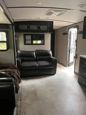 2019 Forest River GRAND DESIGN 2820T photo 6