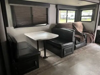 2019 Forest River GRAND DESIGN 2820T photo 7
