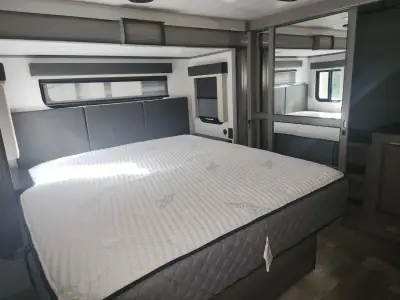 2020 Keystone Montana 3120RL photo 10