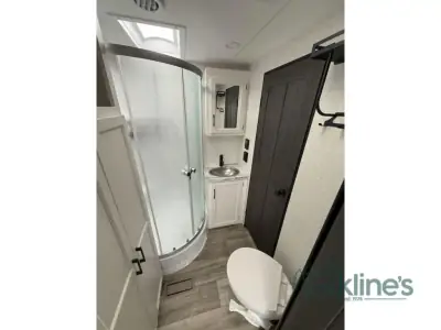 2026 Venture SportTrek ST327VIK photo 16