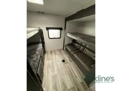 2026 Venture SportTrek ST327VIK photo 11