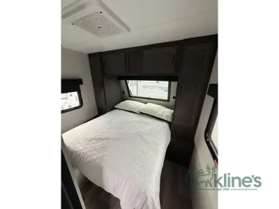 2026 Venture SportTrek ST327VIK photo 17